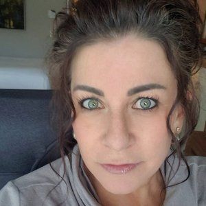 Meet your Posher, Suzanne